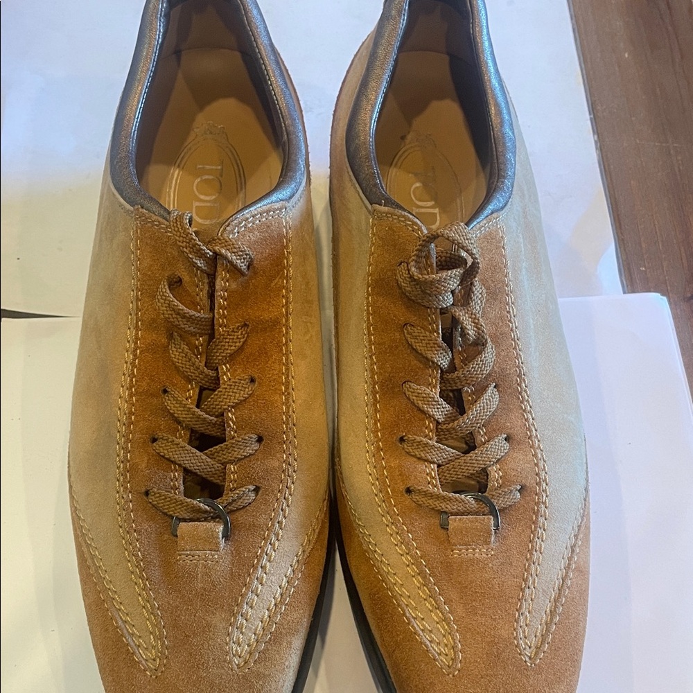 Tod's Light Brown Suede Oxfords Unisex